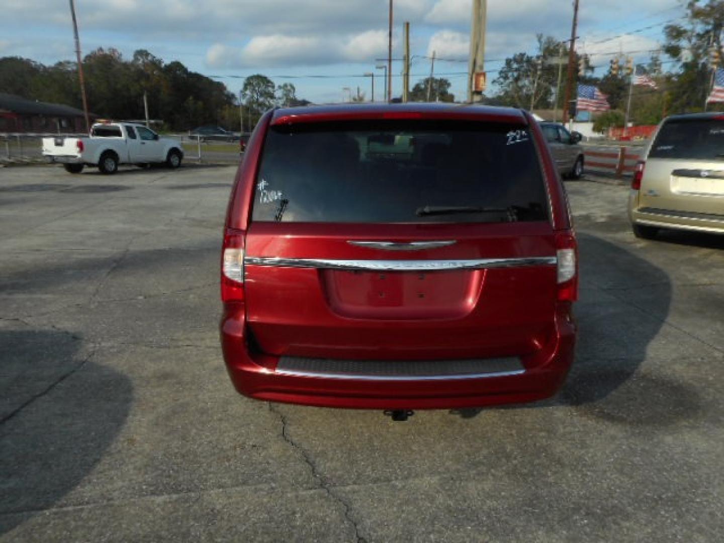 2013 BURGUNDY CHRYSLER TOWN and COUNTRY TOURI (2C4RC1BG9DR) , located at 1200 Cassat Avenue, Jacksonville, FL, 32205, (904) 695-1885, 30.302404, -81.731033 - Photo#3